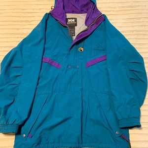 Vintage Helly Hasnsen pullover jacket. Water proof and size XS